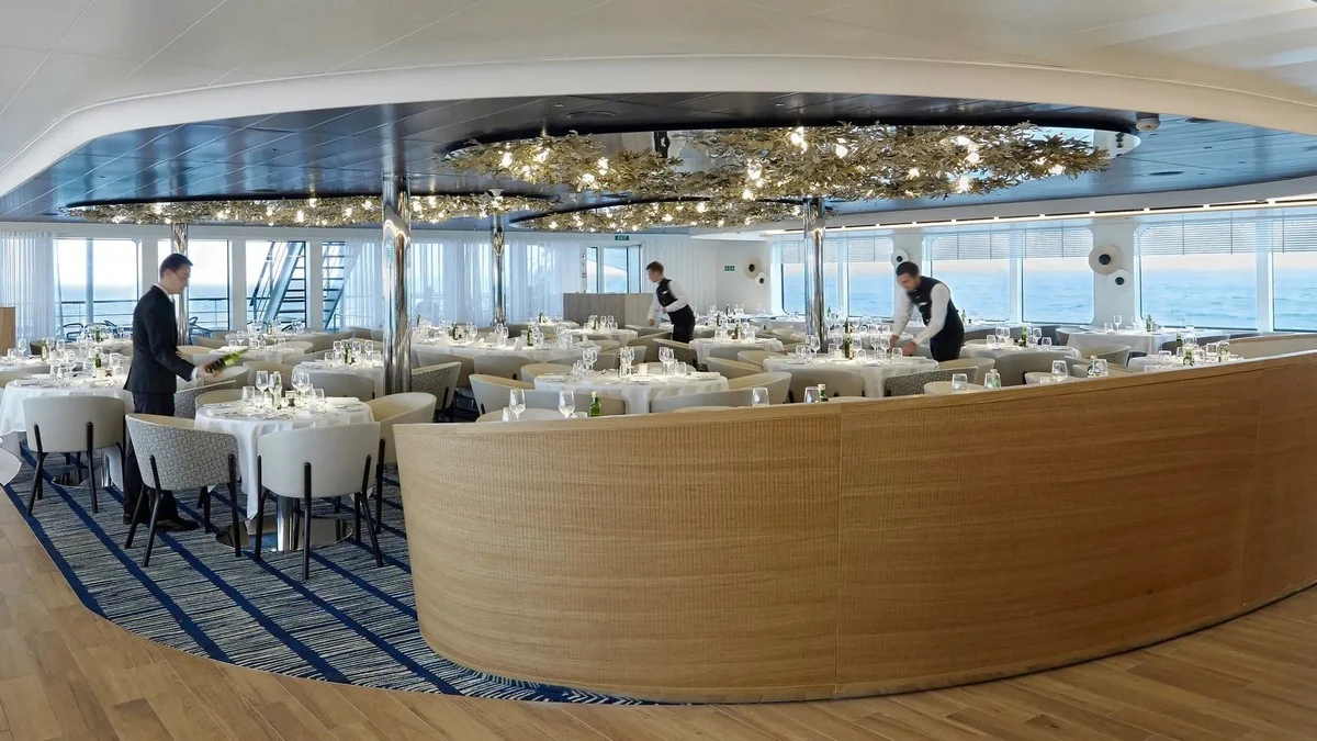 Ponant Cruises Restaurant 2.webp