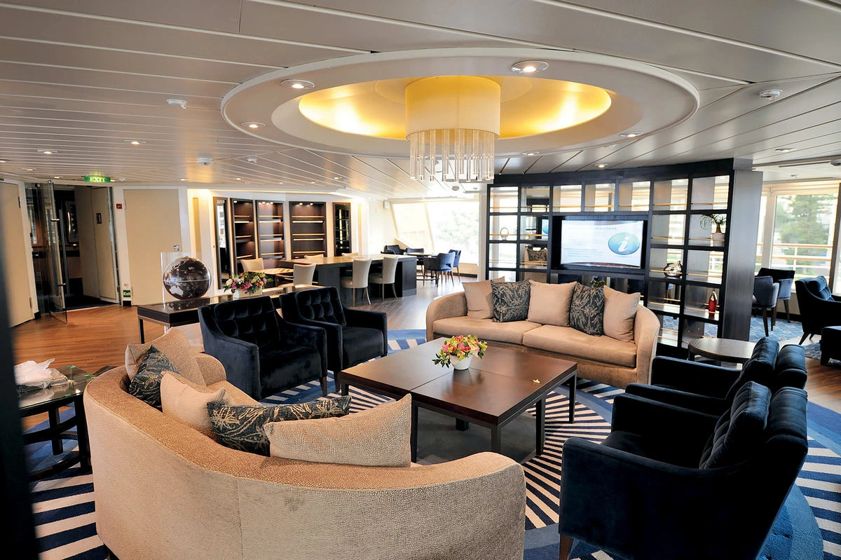 Windstar Cruises Lounge.webp