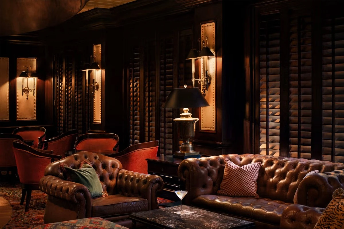 Crystal Cruises Lounge.webp