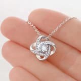 Hollow Clover Pendant Necklace And Apple-shaped Jewelry Box - Image 3
