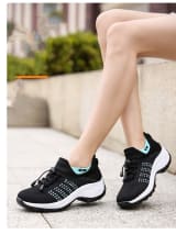 Women's Spring And Summer New Casual Flying Knit Sneakers - Image 4