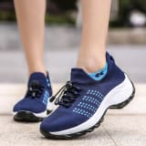 Women's Spring And Summer New Casual Flying Knit Sneakers - Image 1