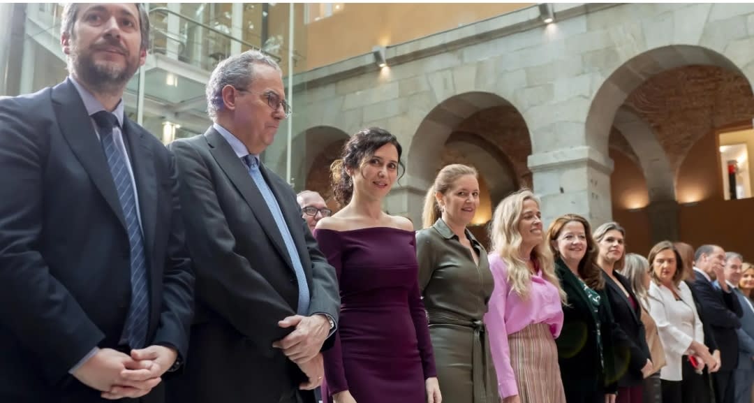 Ayuso desmonta el victimismo feminista del PSOE y defiende un 8-M sin guerra de sexos