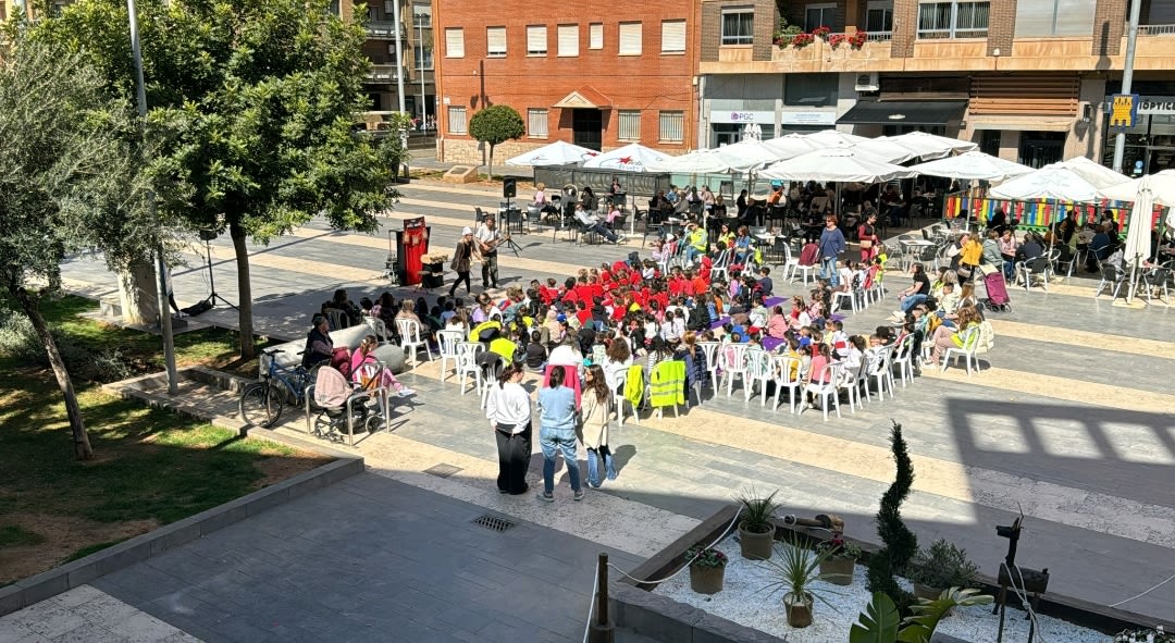Almassora acoge el cuentacuentos 'Jo Conte Tu Comptes, històries per a la igualtat'