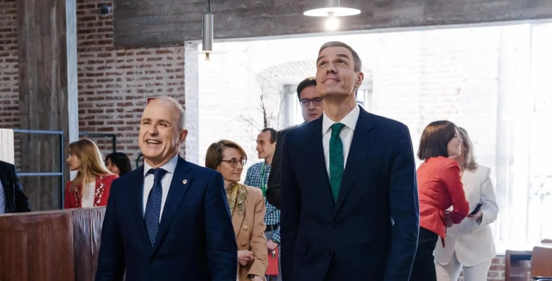 Sánchez Someterá a Votación en el Congreso la Creación de Universidades Online