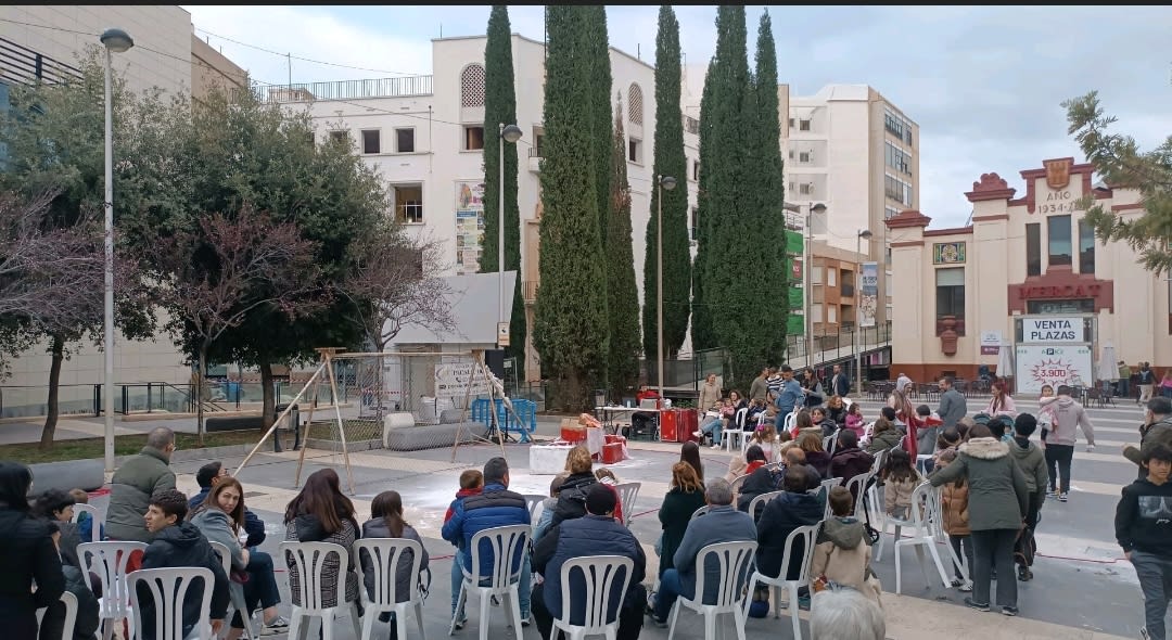 Almassora programa un divertido sábado por la mañana con cuentacuentos y circo