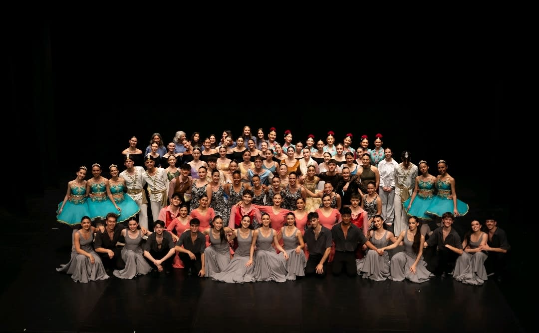 Más de 100 bailarines protagonizan el espectáculo "Danza: aquí y ahora"