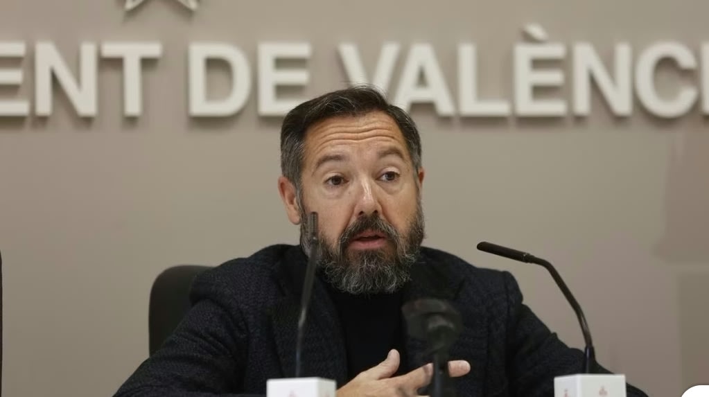 Juanma Badenas implicado en casos de corrupción acudirá al programa de Políticamente Incorrectos