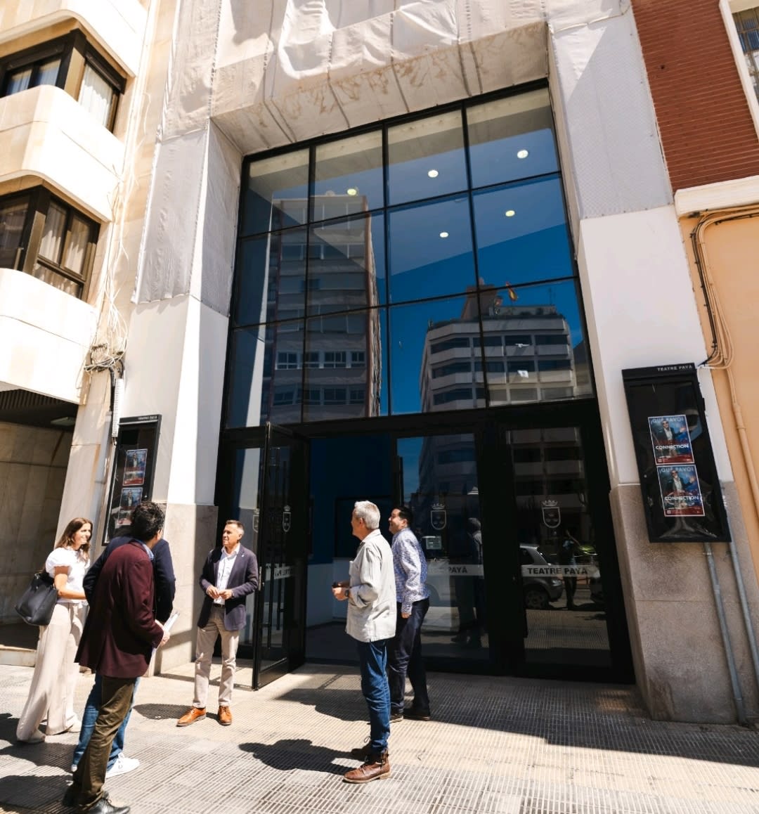 Burriana inicia la remodelación de la fachada del Teatro Payà