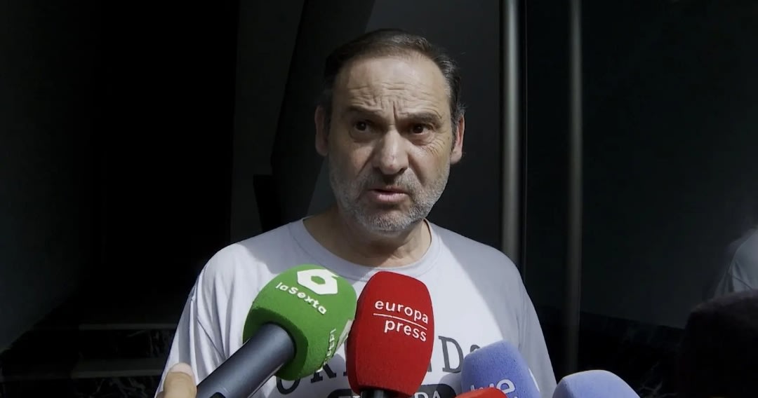 Ábalos dice que fue "utilizado por Cerdán y Koldo" y que en el pendrive que escondía la actriz porno hay diálogos con Sánchez