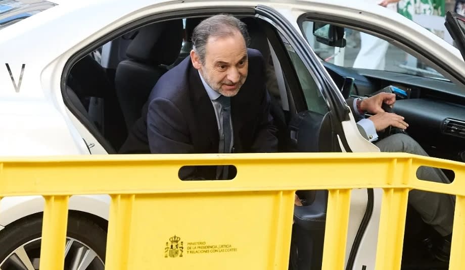 Ábalos declara ante el juez que no se reconoce en los audios y que podrían estar manipulados