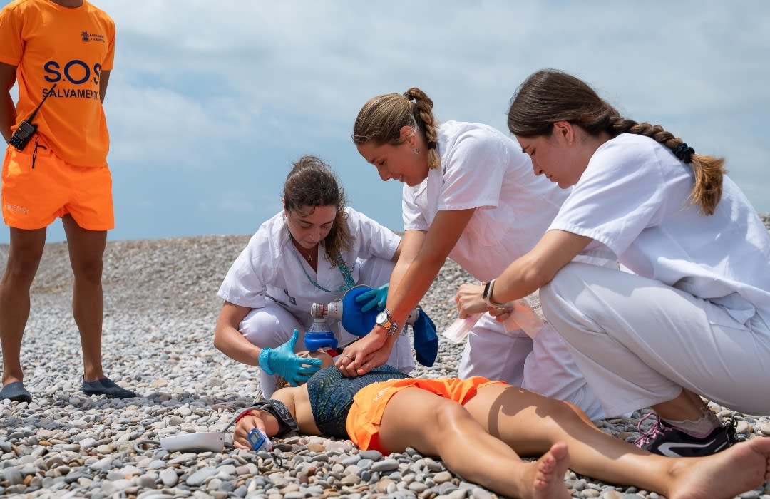 Simulacro en la playa de Almassora