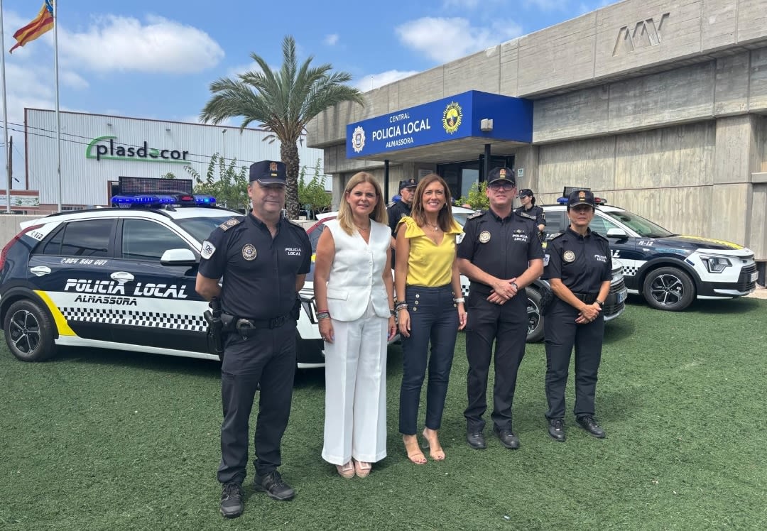 Almassora renueva la flota de la Policía Local con tres nuevos vehículos híbridos  para patrullar y efectuar controles