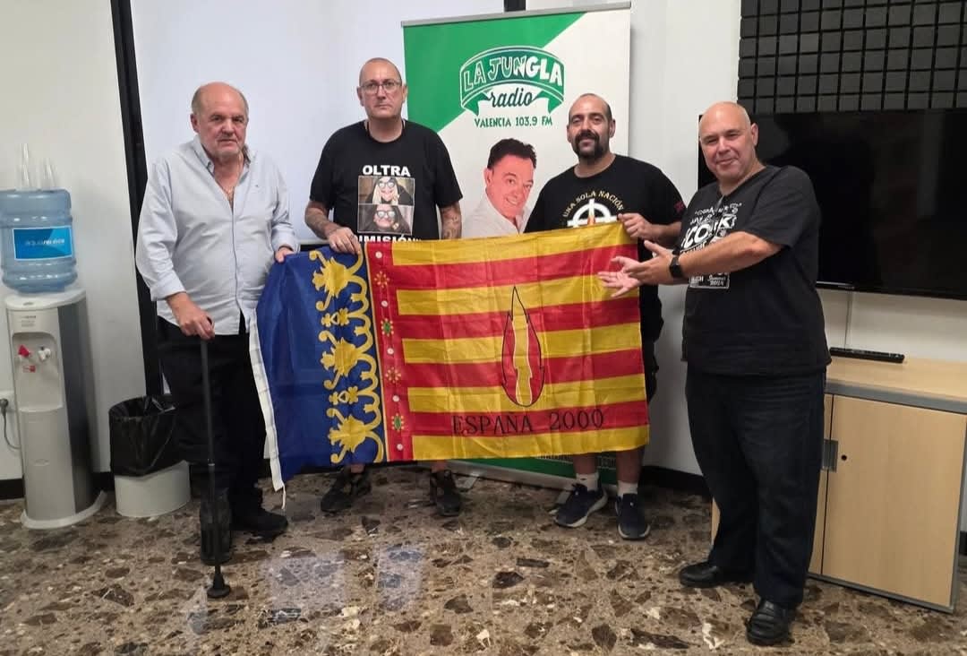 España 2000 presenta sus proyectos en Políticamente Incorrectos