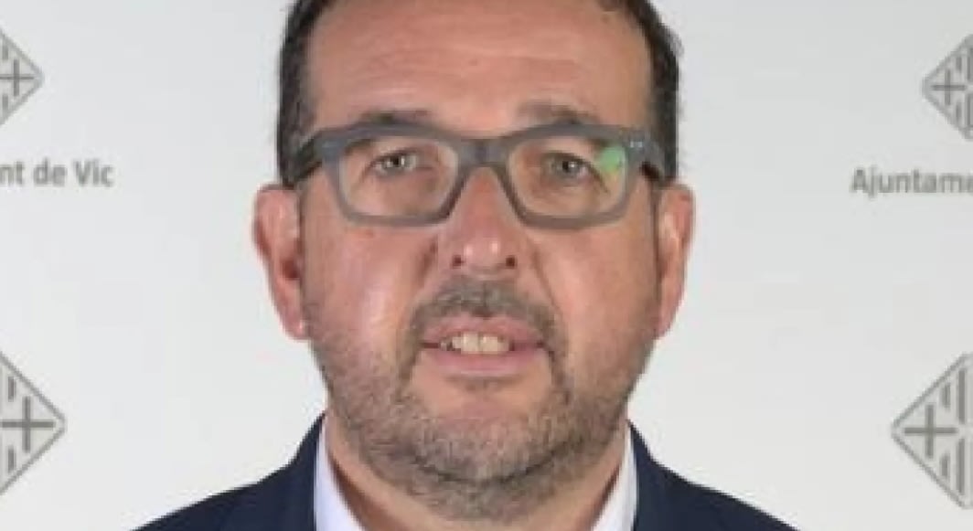 El Ayuntamiento de Vic, condenado por discriminar a trabajadores por no hablar catalán: el separatismo llevado al absurdo