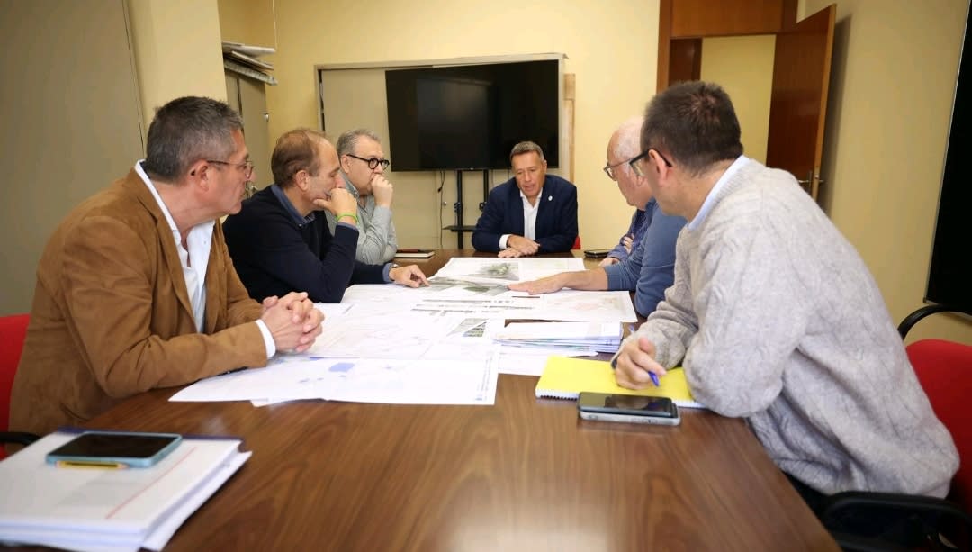 Burriana aborda el anteproyecto de la remodelación de El Pla, la Plaza Mayor, el Racó de l'Abadia y la calle Mayor