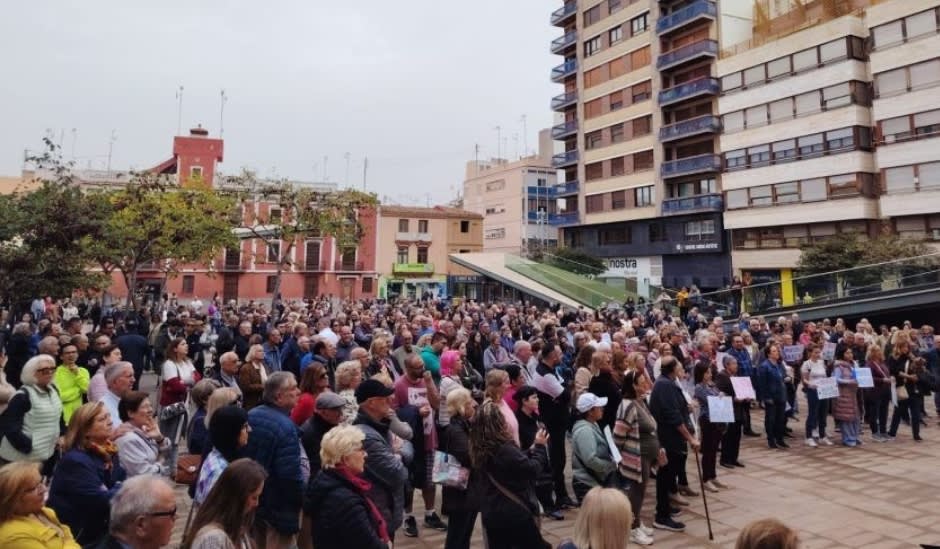 Benlloch promete eliminar el tasazo de basuras… pero solo si recupera la mayoría absoluta: el último gesto de desesperación del alcalde socialista