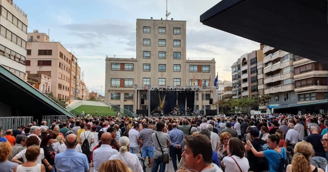 Benlloch paga parte de la deuda municipal con el tasazo de basuras