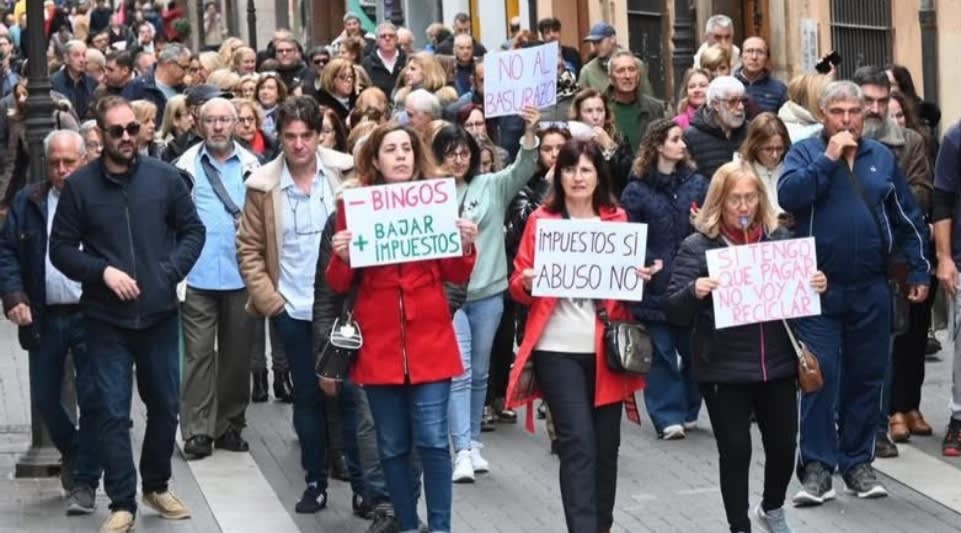 David Martí no descarta una nueva manifestación contra el tasazo de basuras tras la Navidad