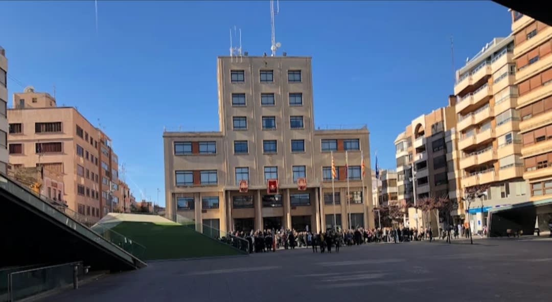 David Martí y su abogada explican cómo denunciarán al Ayuntamiento por la macromezquita de Vila-real