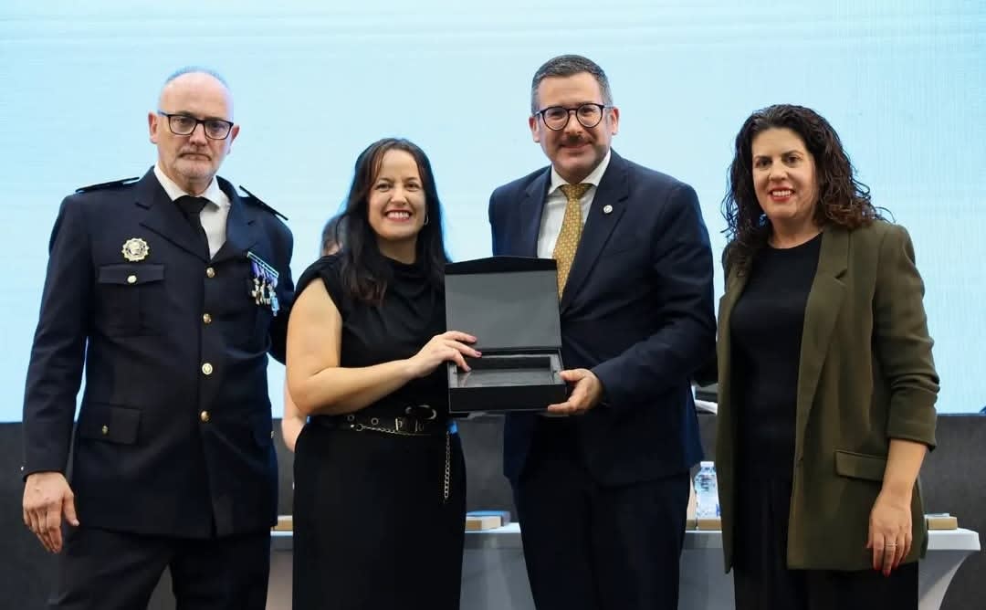 Benlloch manda a Diego Vila a recoger la medalla de Catarroja mientras Vila-real sigue esperando que arreglen sus pluviales