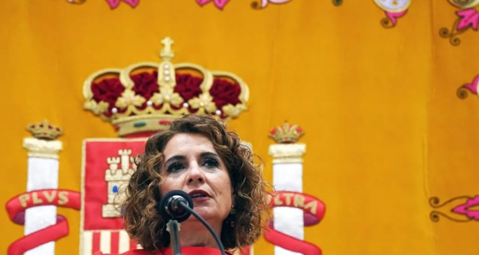 La ministra Montero premia a Cataluña con 484 millones de euros por subir el IRPF