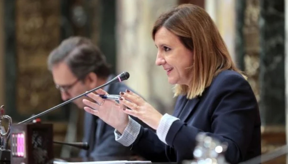 La alcaldesa de Valencia pierde la mayoría tras la fuga de una edil de Vox a la oposición