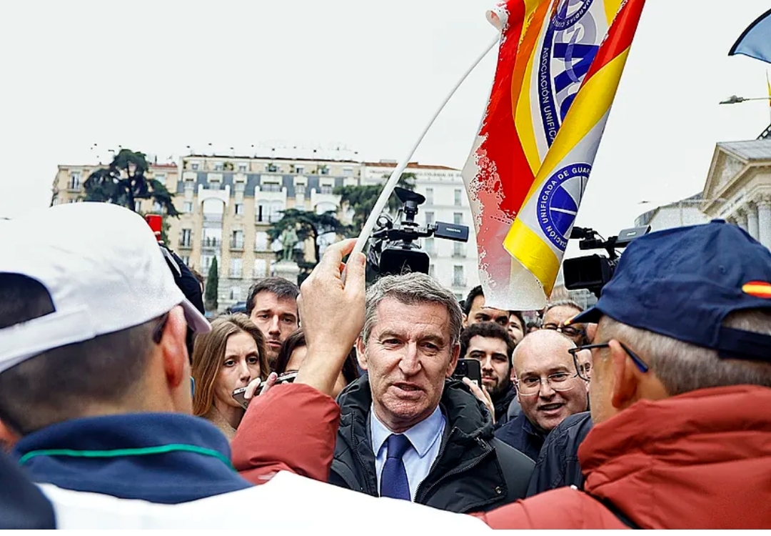 Sánchez descubre en Aznar una excusa para blanquear sus cesiones al independentismo