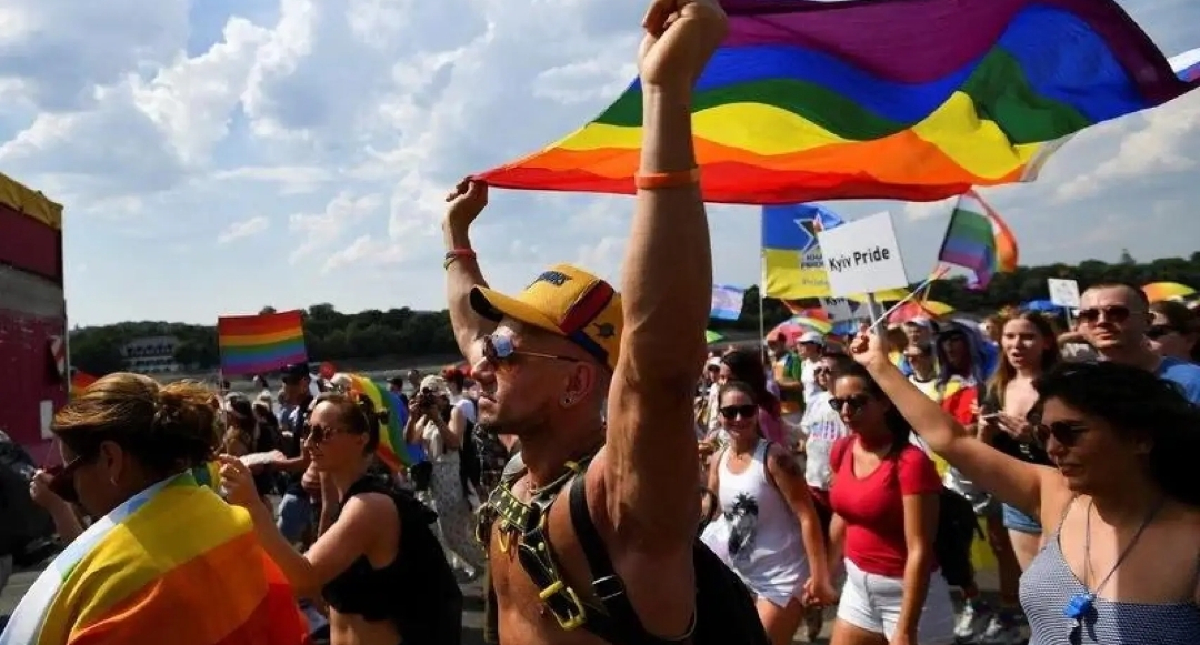 Orbán endurece su ofensiva contra el colectivo LGTBI: su partido busca prohibir el Orgullo