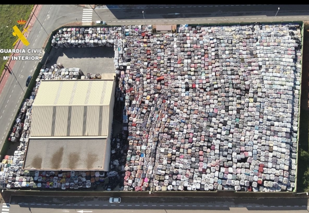 Trama de residuos textiles en Castellón: alquilaban naves, las llenaban y las abandonaban