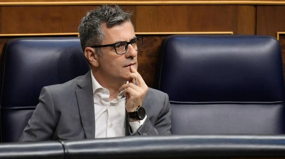 Bolaños niega al juez que interviniera en la contratación de la asesora de Begoña Gómez