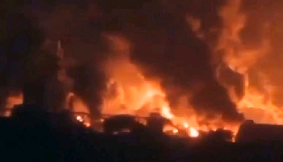 Veinte cazas israelíes golpean a los hutíes en Yemen tras lanzar un misil
