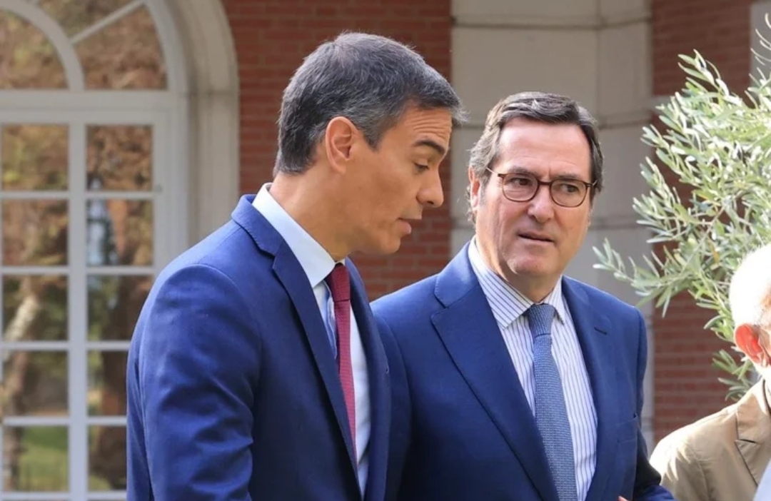 Sánchez teje una política intervencionista en la 'guerra' contra las empresas
