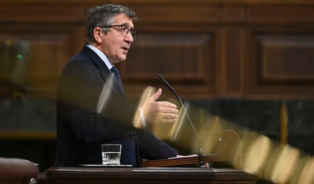 El Congreso avanza en la reforma del reglamento para poner coto a los "pseudoperiodistas"