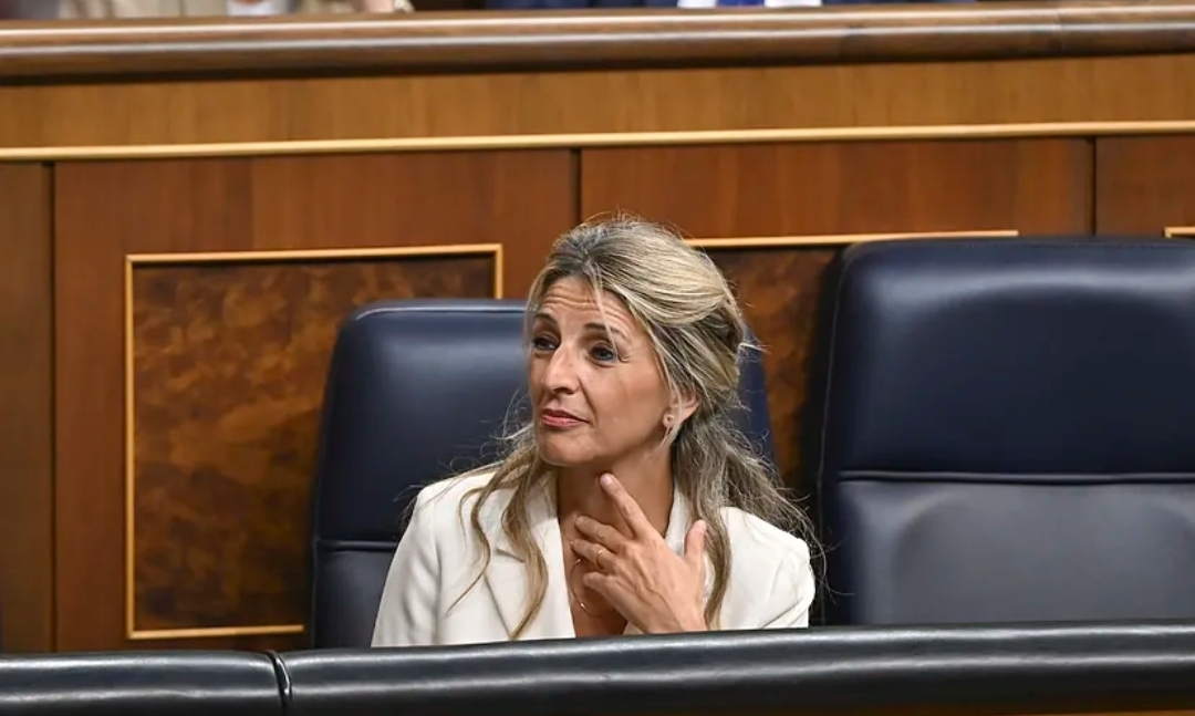 Las bajas de contratos fijos discontinuos se duplican tras la reforma de Yolanda Díaz