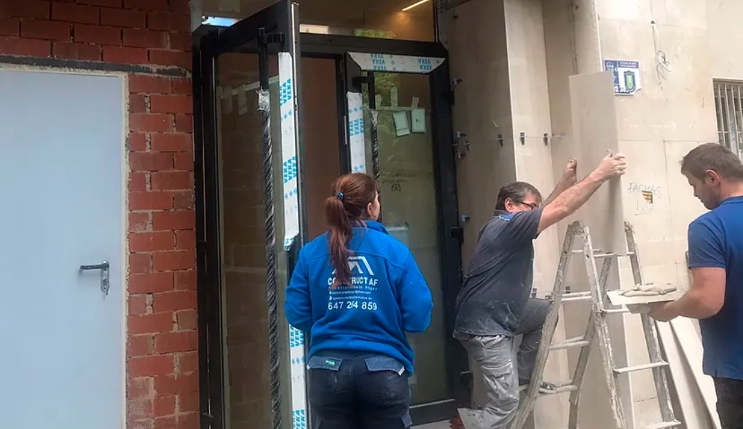 Los vecinos del Parque de las Avenidas no quieren se haga un hostal en un centro de inmigrantes