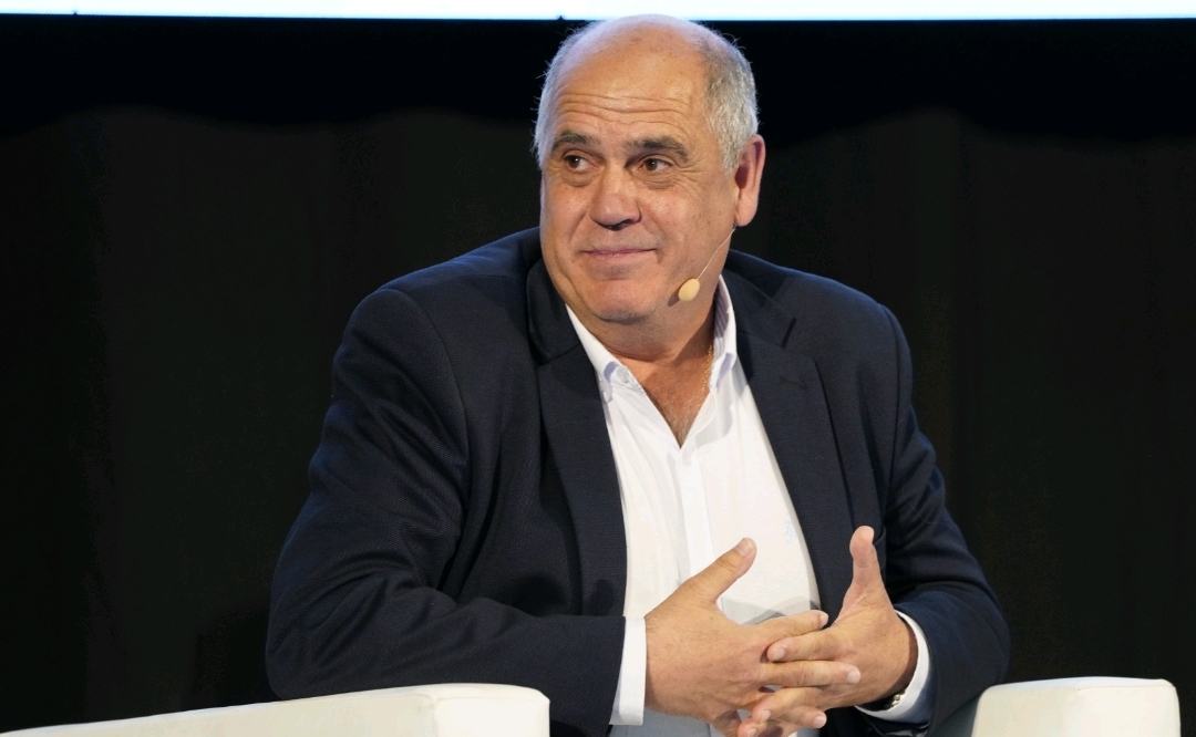 Cerdá reivindica “la política que cumple” en Benicarló “con hechos” y construye un paseo en el puerto, una rotonda en la Ratlla o un nuevo campo de fútbol