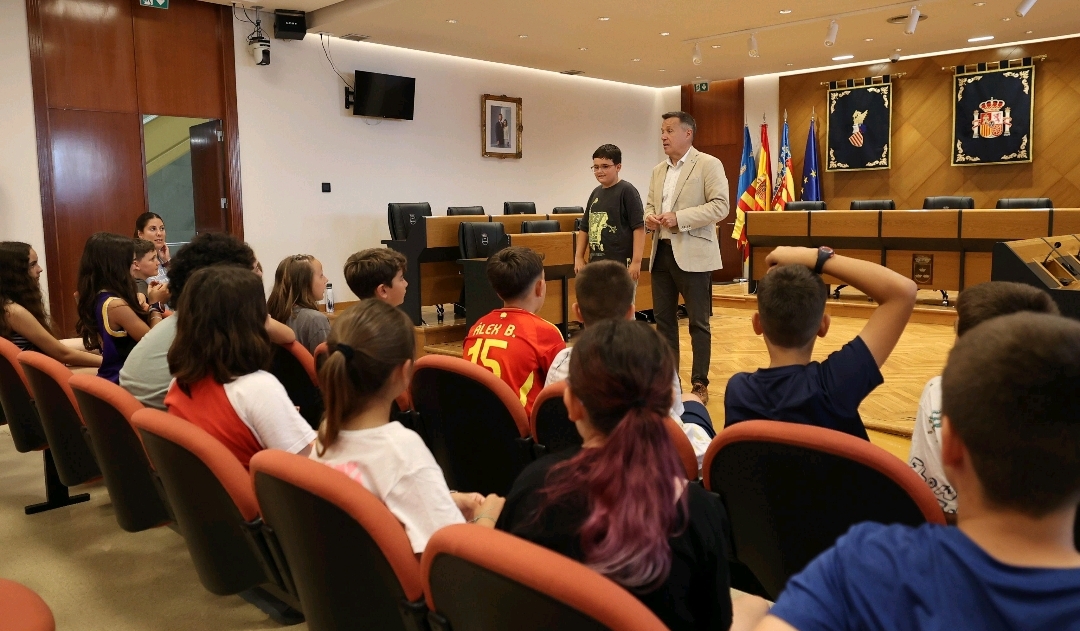 Con mis vecinos más jóvenes: CEIP Pare Vilallonga