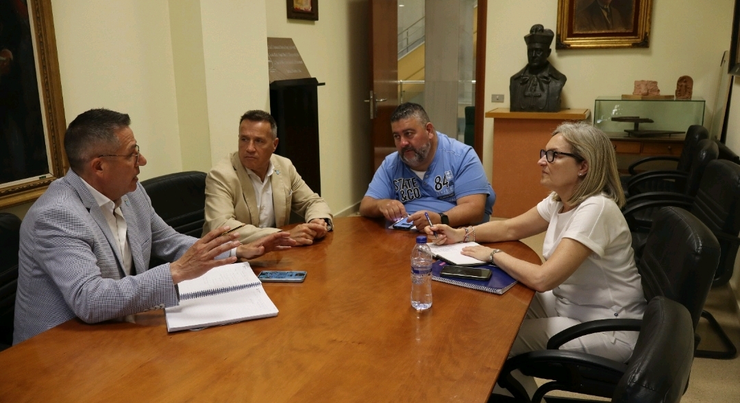 Burriana y ACODIS acuerdan las principales necesidades para mejorar la accesibilidad en la capital de la Plana Baixa