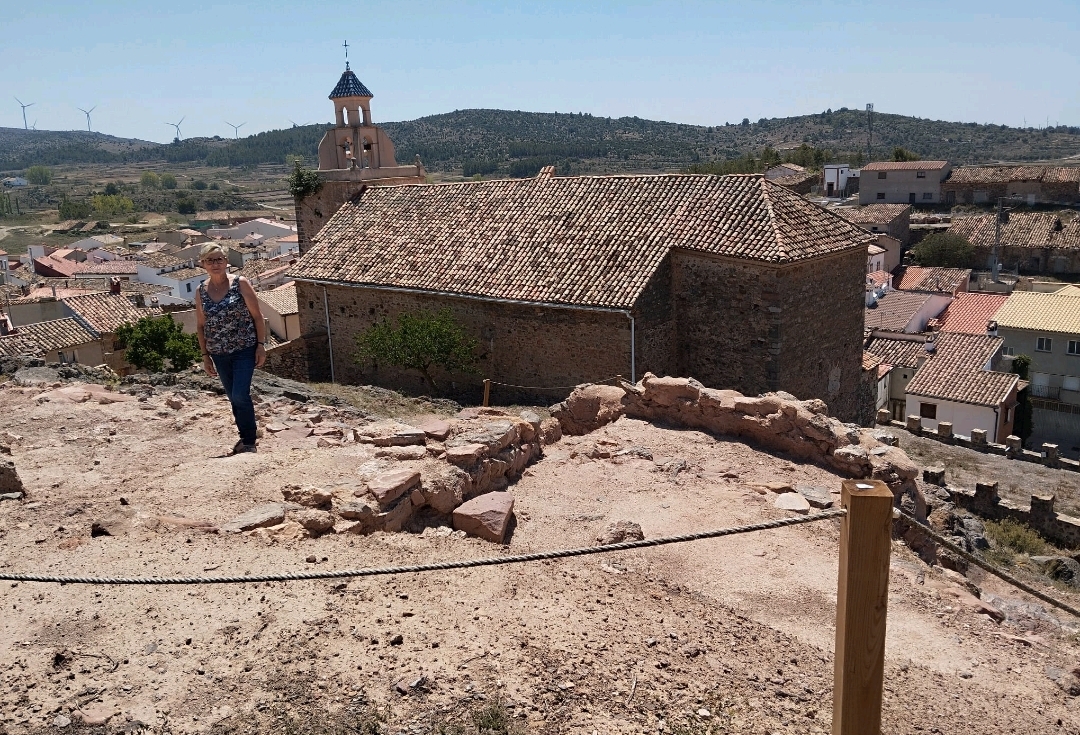 Pina de Montalgrao recibe otros 150.000 euros del Consell para recuperar el antiguo castillo “como emblema de un municipio con mucho futuro”