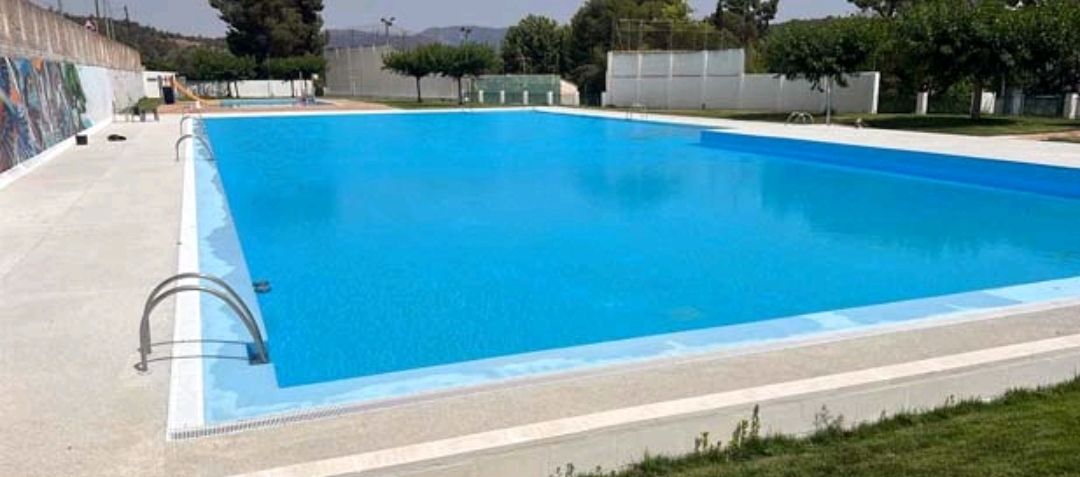 El PP logra que Navajas adelante la apertura de la piscina municipal para que sus vecinos puedan disfrutar durante más tiempo de la instalación