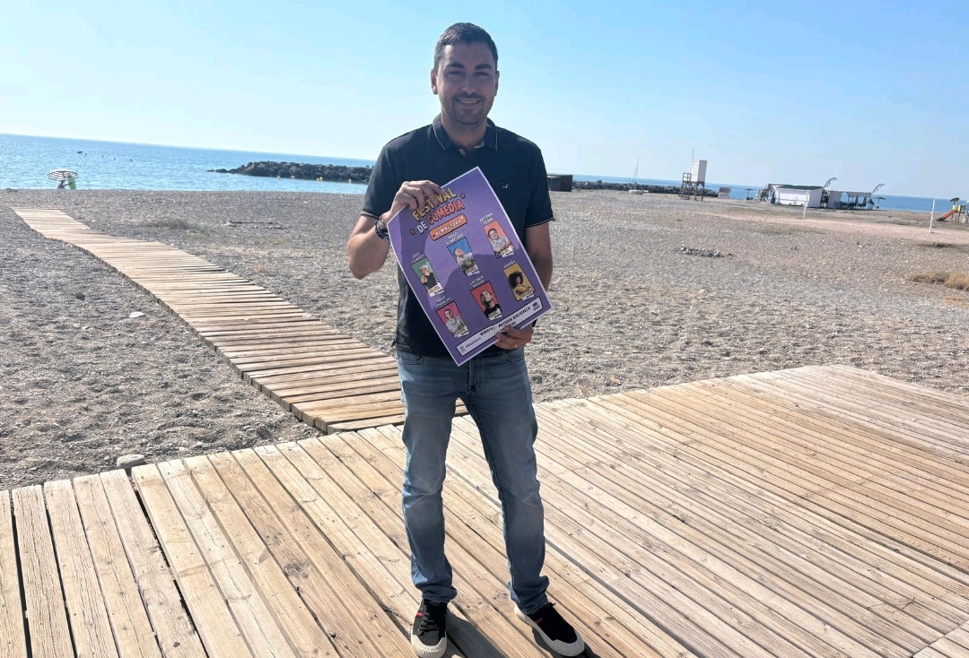 El Festival de la Comedia de Almassora garantiza la mejor diversión con seis monólogos gratuitos a la orilla del mar