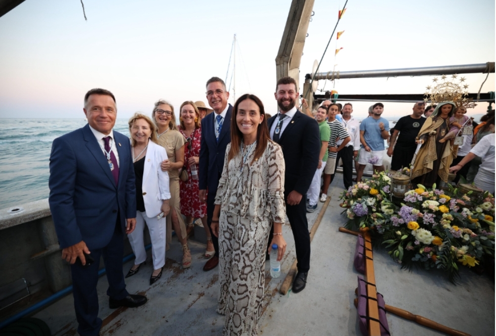 Burriana honra a la Virgen del Carmen con una misa solemne y una emotiva procesión marinera