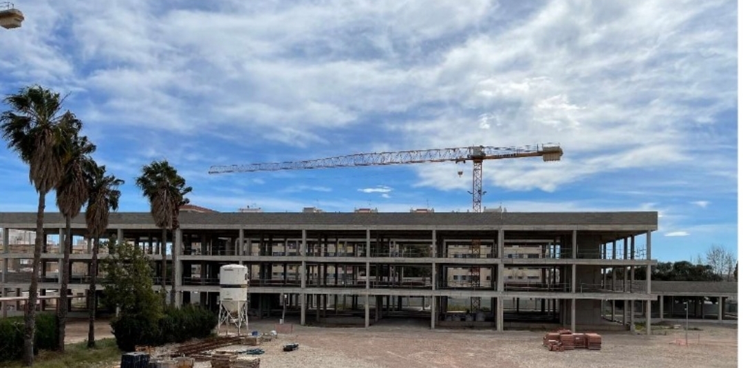 Cuatro grandes empresas constructoras optan a finalizar el IES Jaume I de Burriana