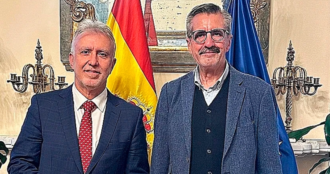 José María Ángel, el hombre al que el PSOE puso de ejemplo frente a Mazón, acusado ahora de falsificar su título