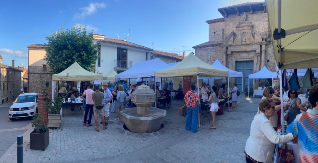 La quinta edición de la Feria del Libro y Cultura de la Villa de El Toro reúne a más de 25 escritores en la localidad para poner en valor “el poder de la cultura, la lectura y la creatividad”