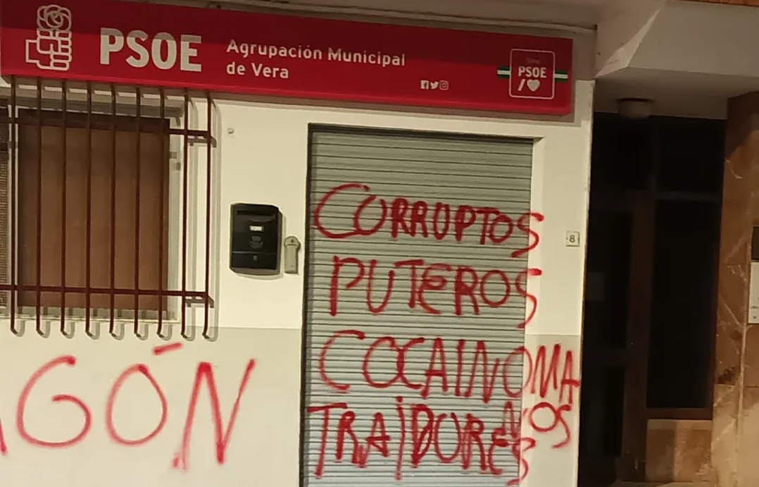 El PSOE señala al PP y Vox por la crispación, mientras ignora su propia responsabilidad