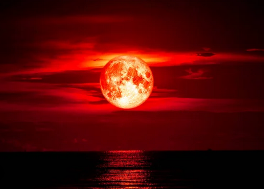 Luna de Sangre 2025: cuándo, dónde y cómo vivir el eclipse total más espectacular del año en España