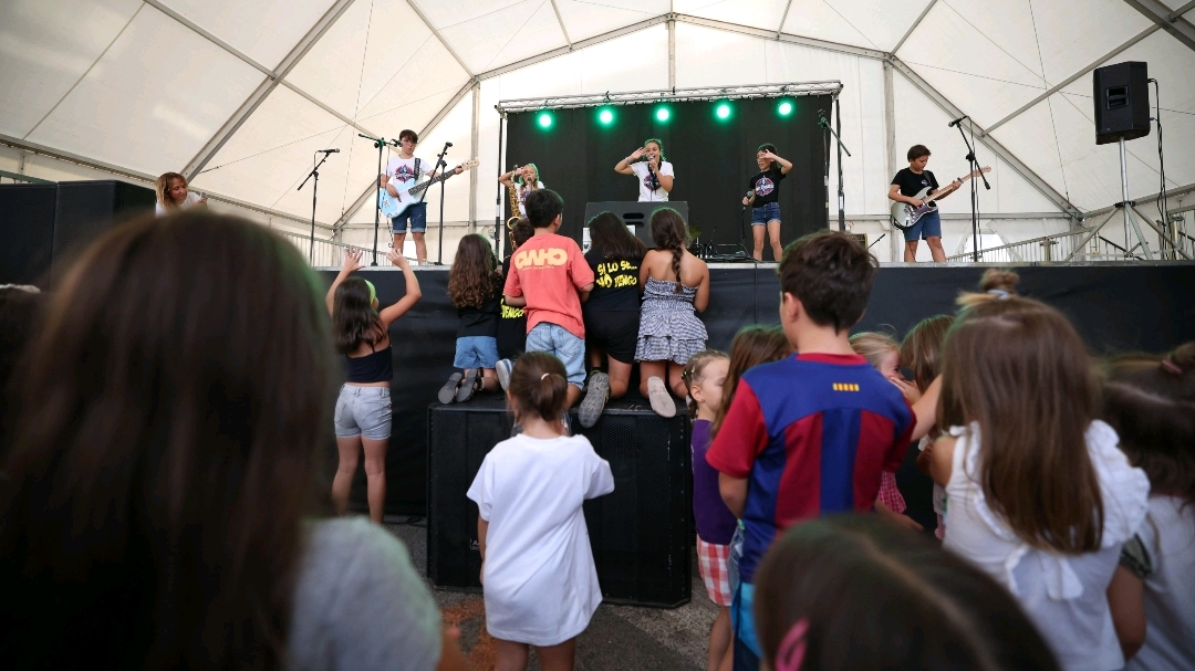Los Intensos conquistan al público infantil en las fiestas de la Misericordia