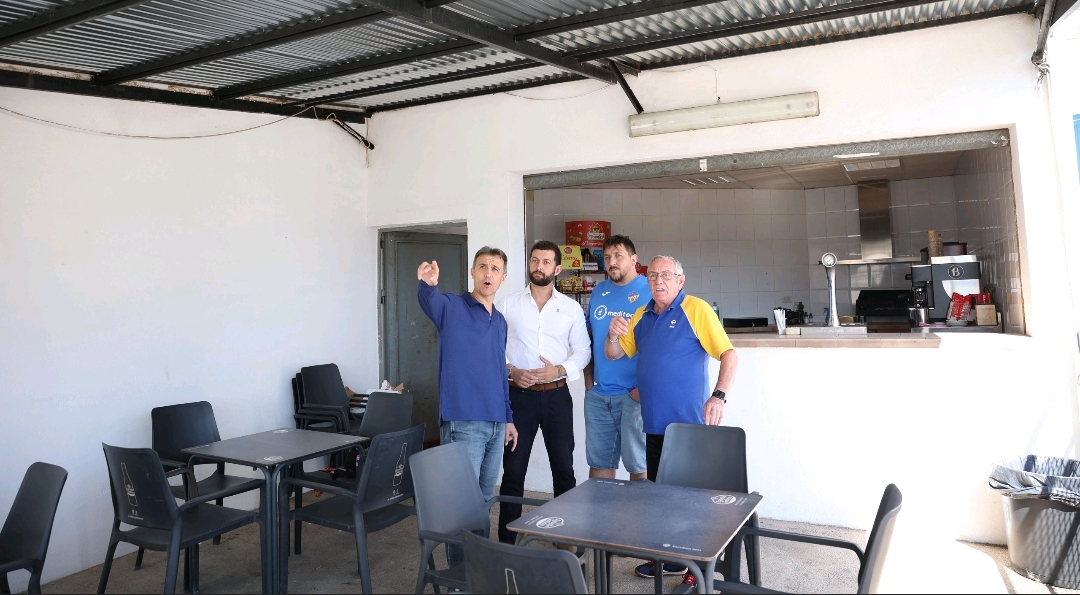Burriana finaliza las obras de renovación de la cantina del campo de fútbol municipal Juan Bautista Planelles